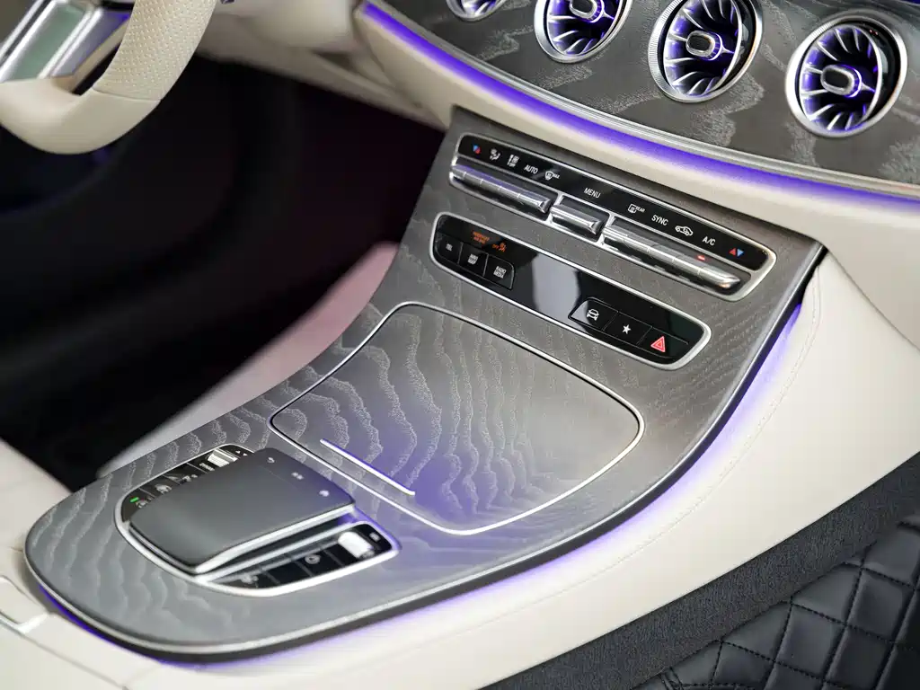 Mercedes-Benz E-Class (Import) — миниатюра 6