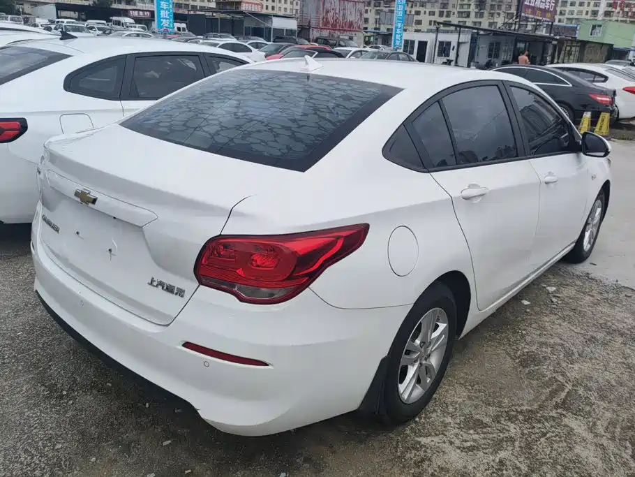 Chevrolet Cavalier — миниатюра 3