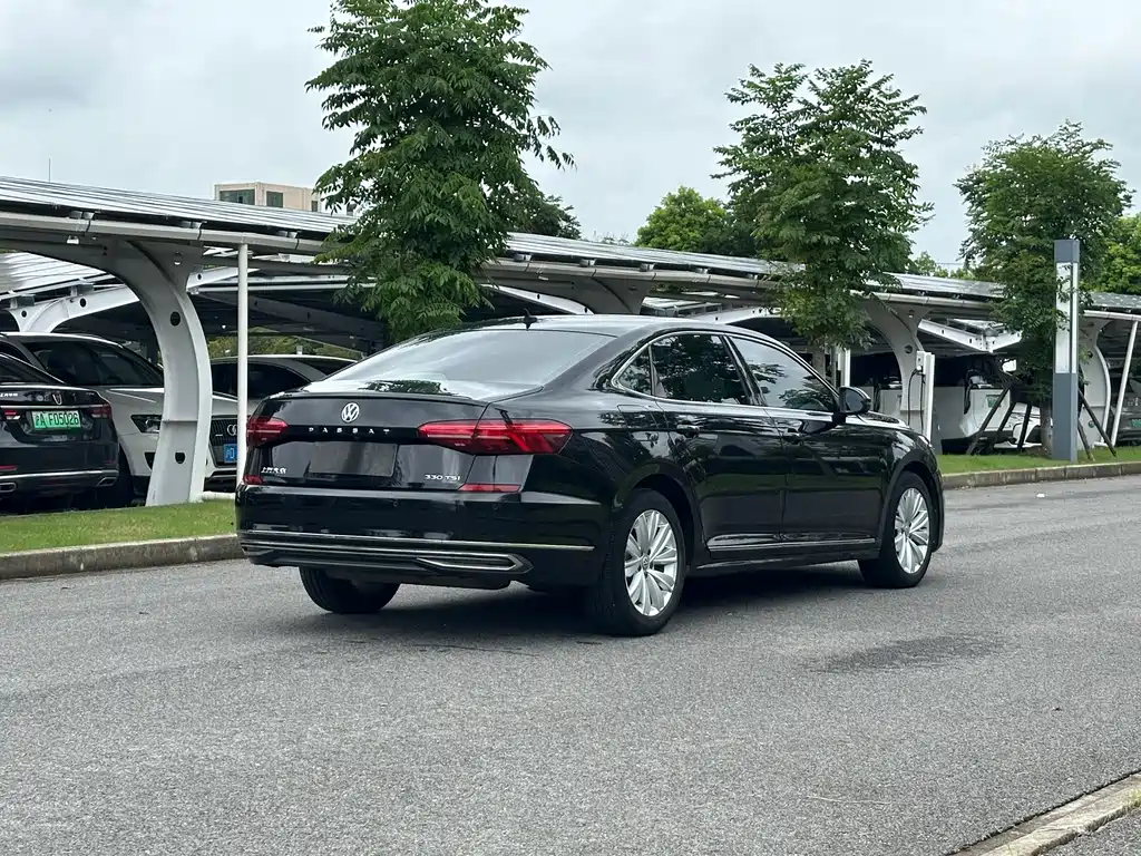 Volkswagen Passat — миниатюра 4