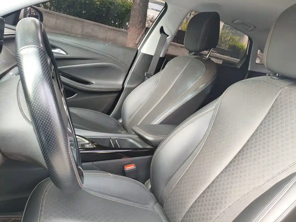 Buick Verano — миниатюра 16