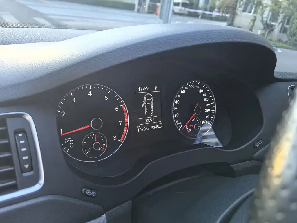 Volkswagen Sagitar — миниатюра 23