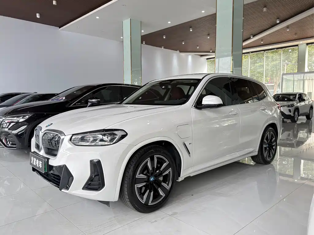 BMW iX3 — миниатюра 3