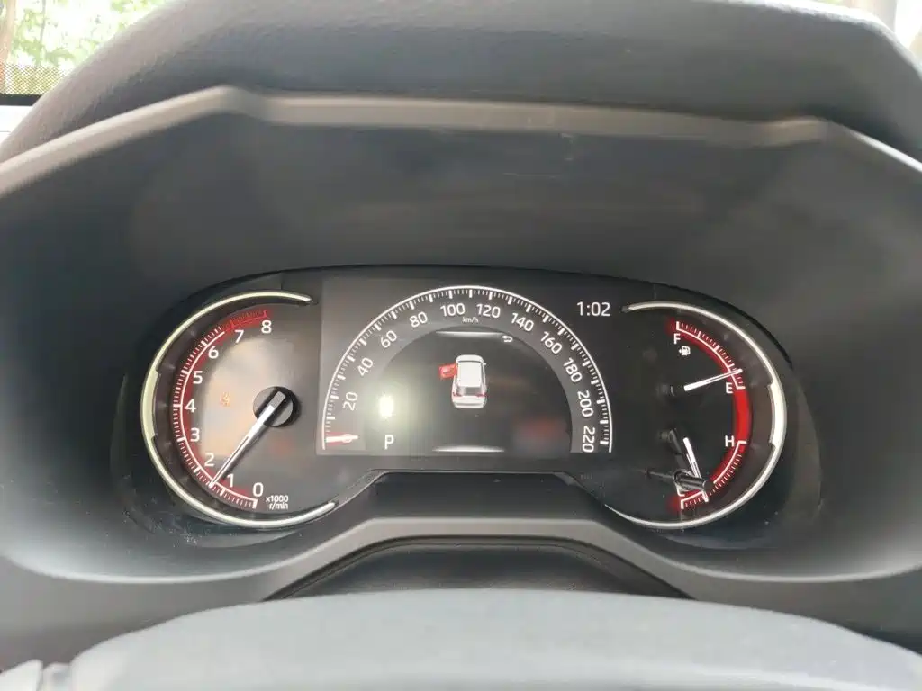 Toyota RAV4 — миниатюра 4
