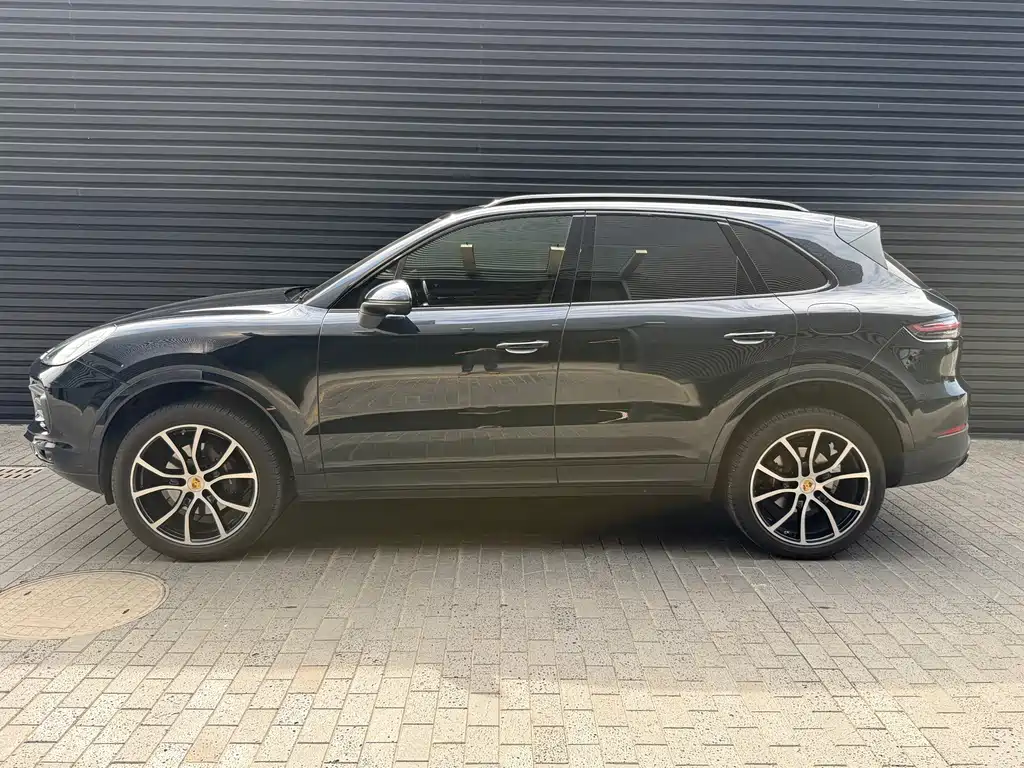 Porsche Cayenne Hybrid — миниатюра 4