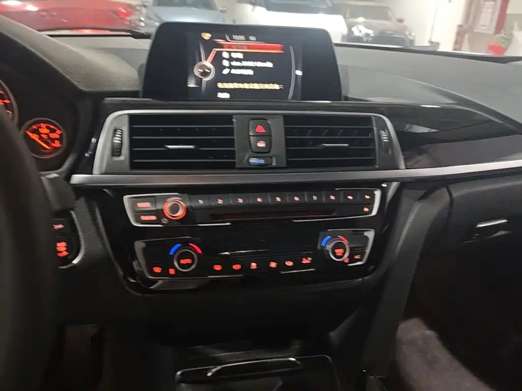 BMW 3 Series — миниатюра 13