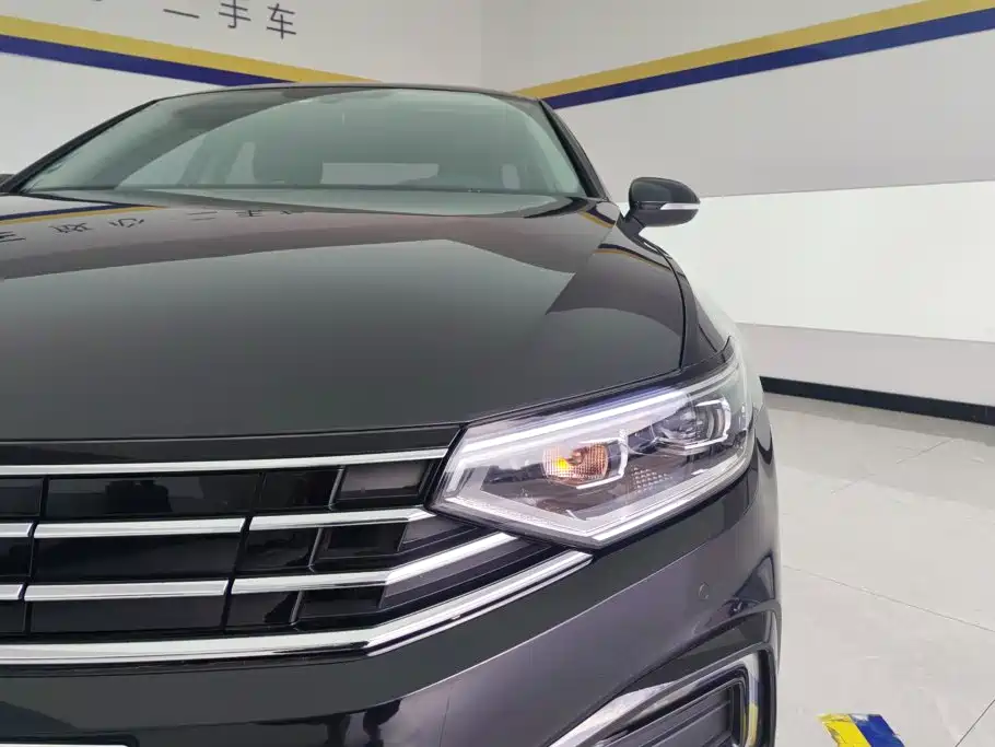 Volkswagen Magotan PHEV — миниатюра 4