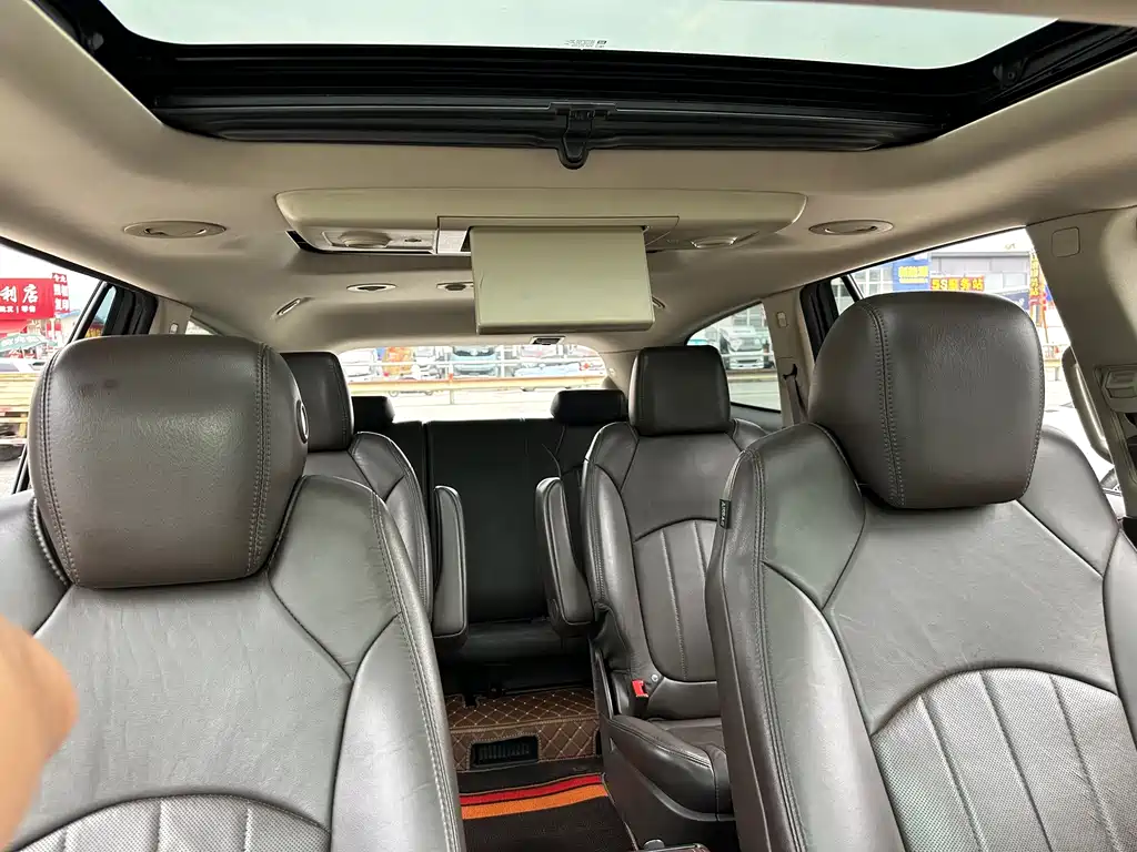 Buick Enclave — миниатюра 14