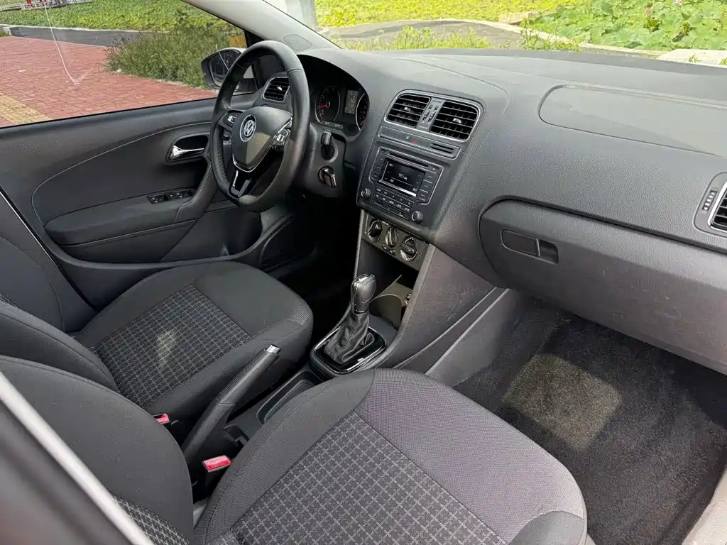 Volkswagen Polo — миниатюра 21