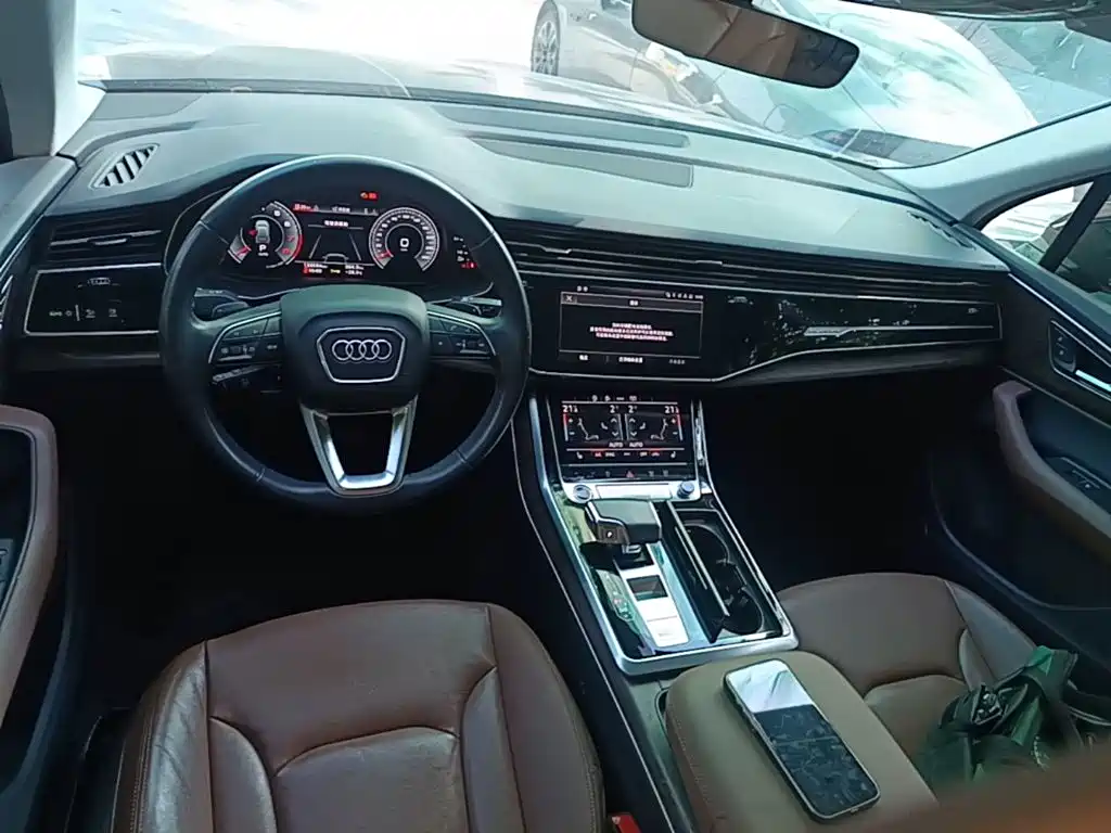 Audi Q7 — миниатюра 14