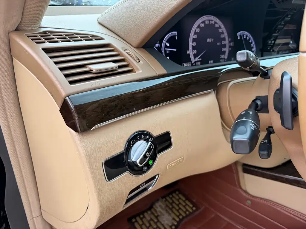 Mercedes-Benz S-Class — миниатюра 16