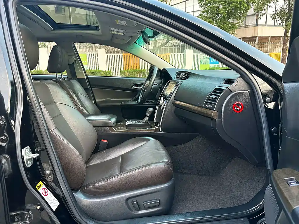 Toyota Reiz — миниатюра 19