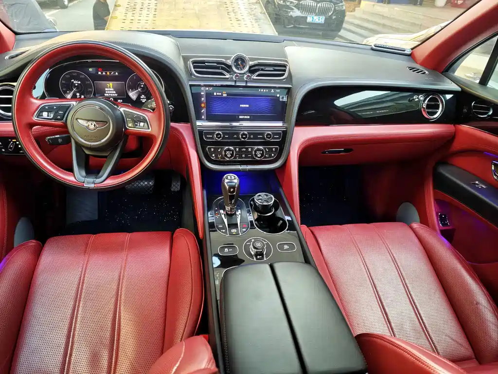 Bentley Bentayga — миниатюра 10