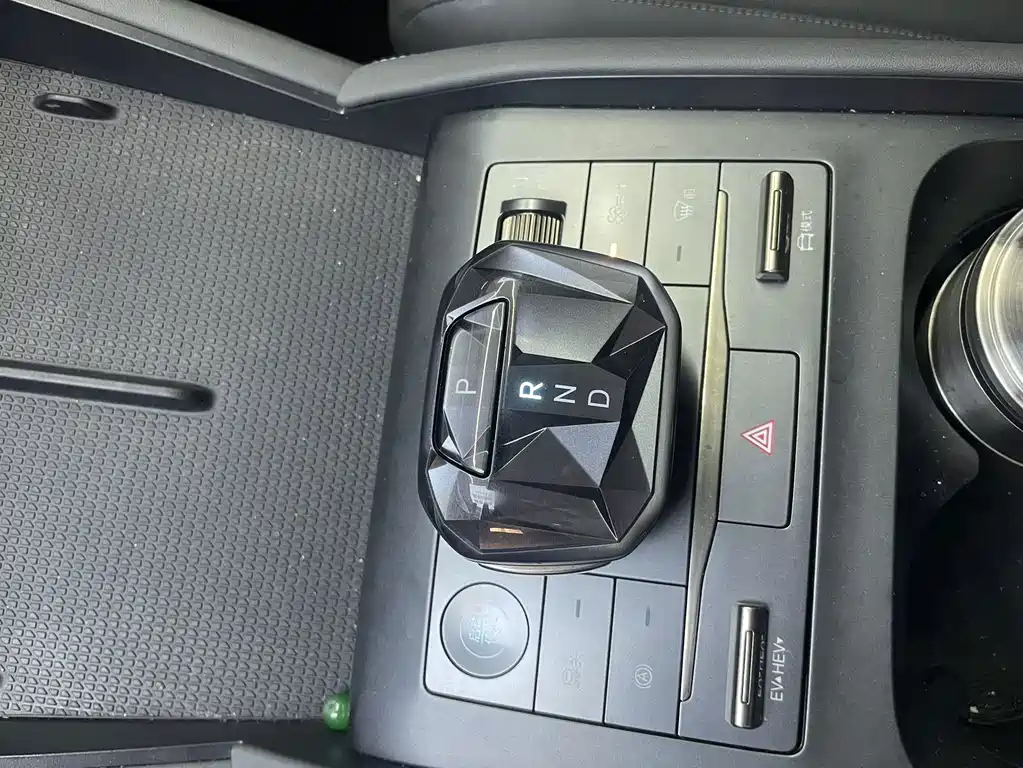 BYD Qin L — миниатюра 20