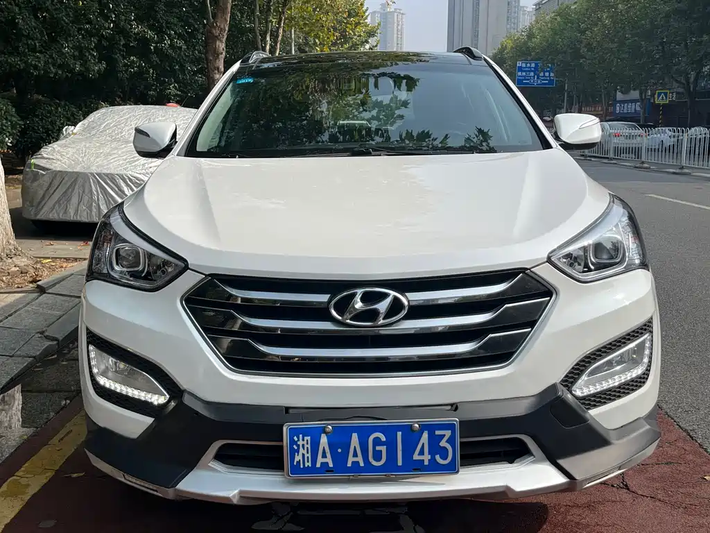 Hyundai Santa Fe — миниатюра 2