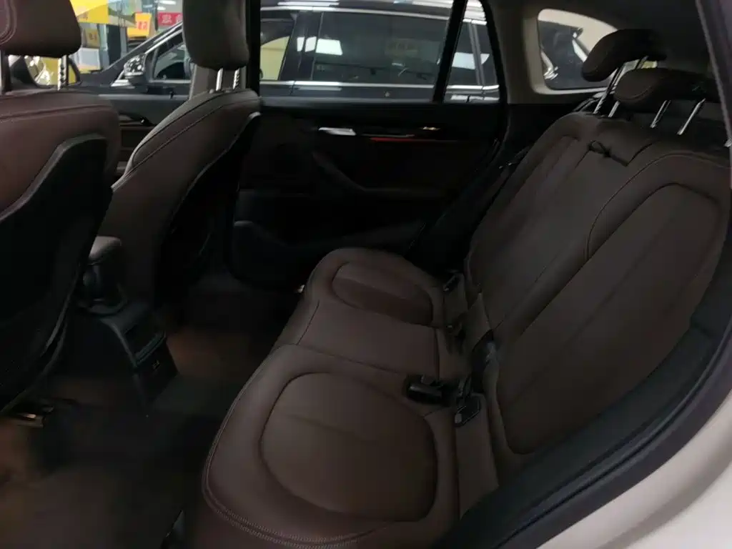 BMW X1 — миниатюра 17