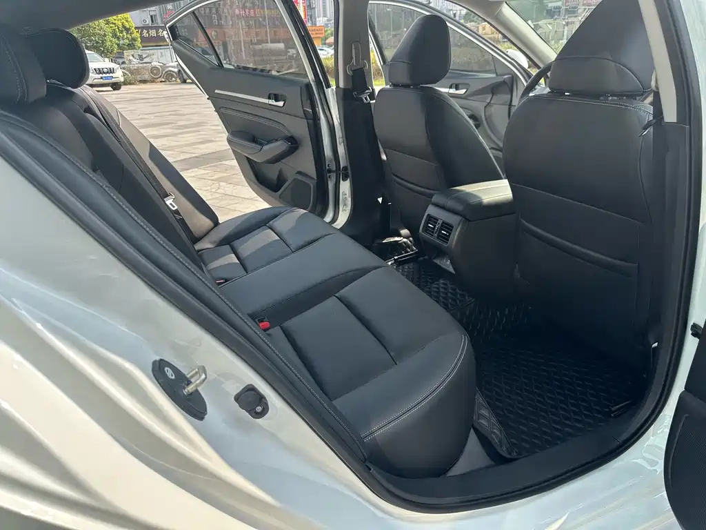 Nissan Teana — миниатюра 11