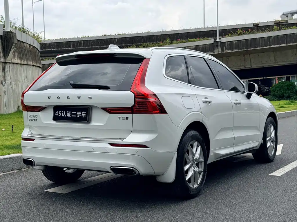 Volvo XC60 — миниатюра 5