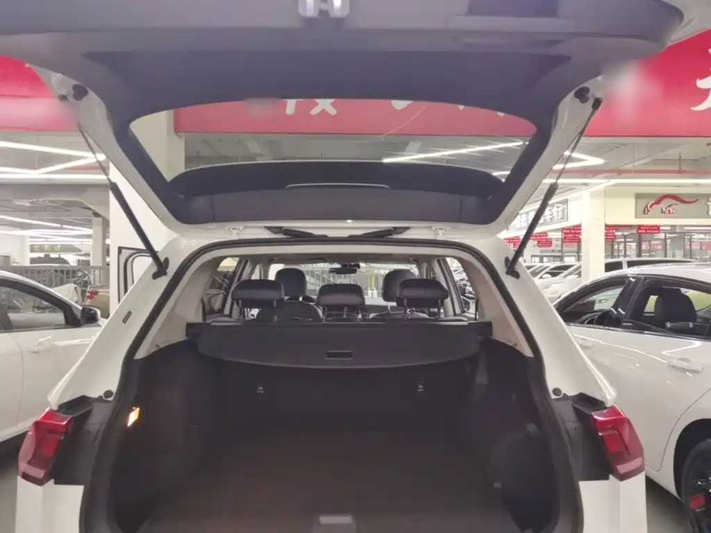 Volkswagen Tiguan L PHEV — миниатюра 19