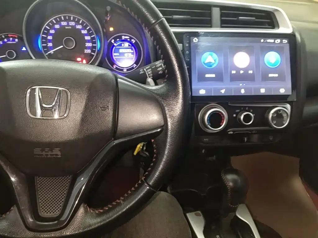 Honda Fit — миниатюра 10