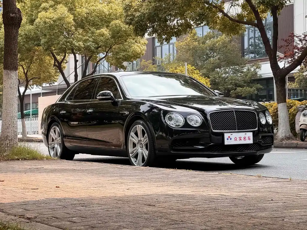 Bentley Flying Spur — миниатюра 3