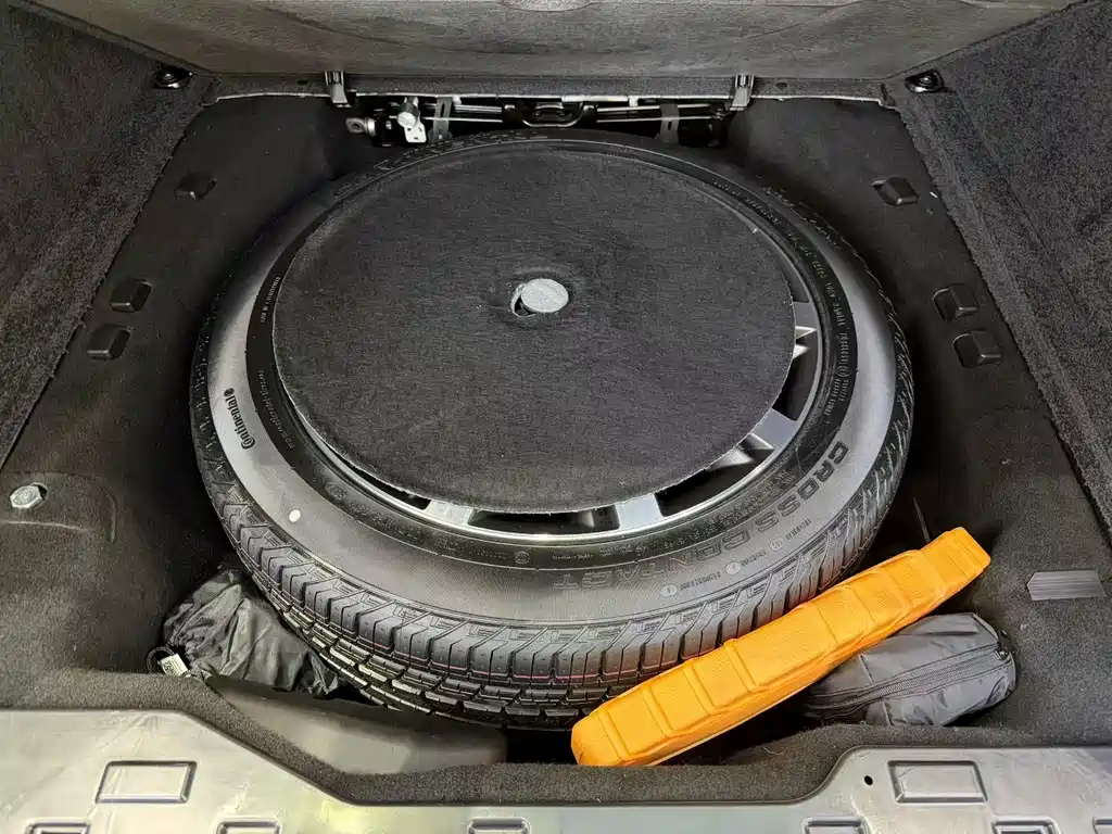 Land Rover Range Rover — миниатюра 7