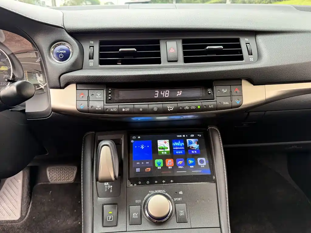 Lexus CT — миниатюра 9