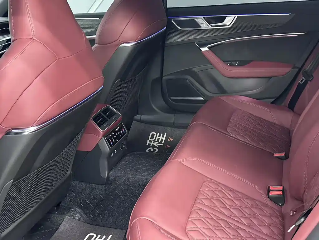 Audi A7L — миниатюра 8