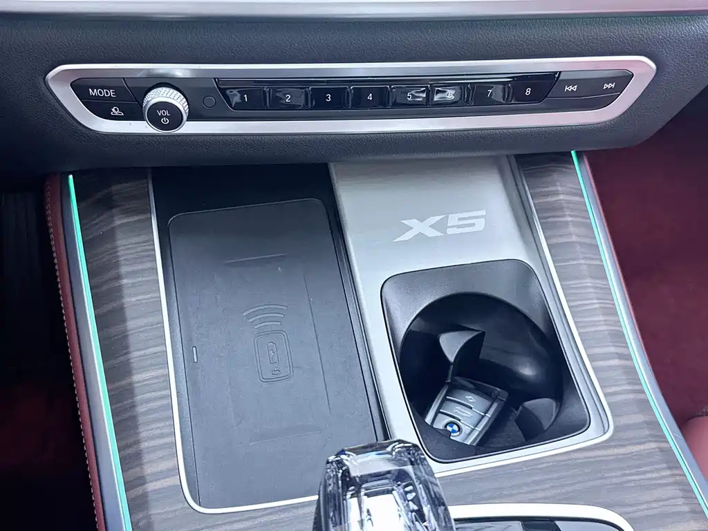 BMW X5 — миниатюра 15