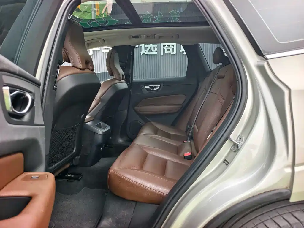 Volvo XC60 — миниатюра 10