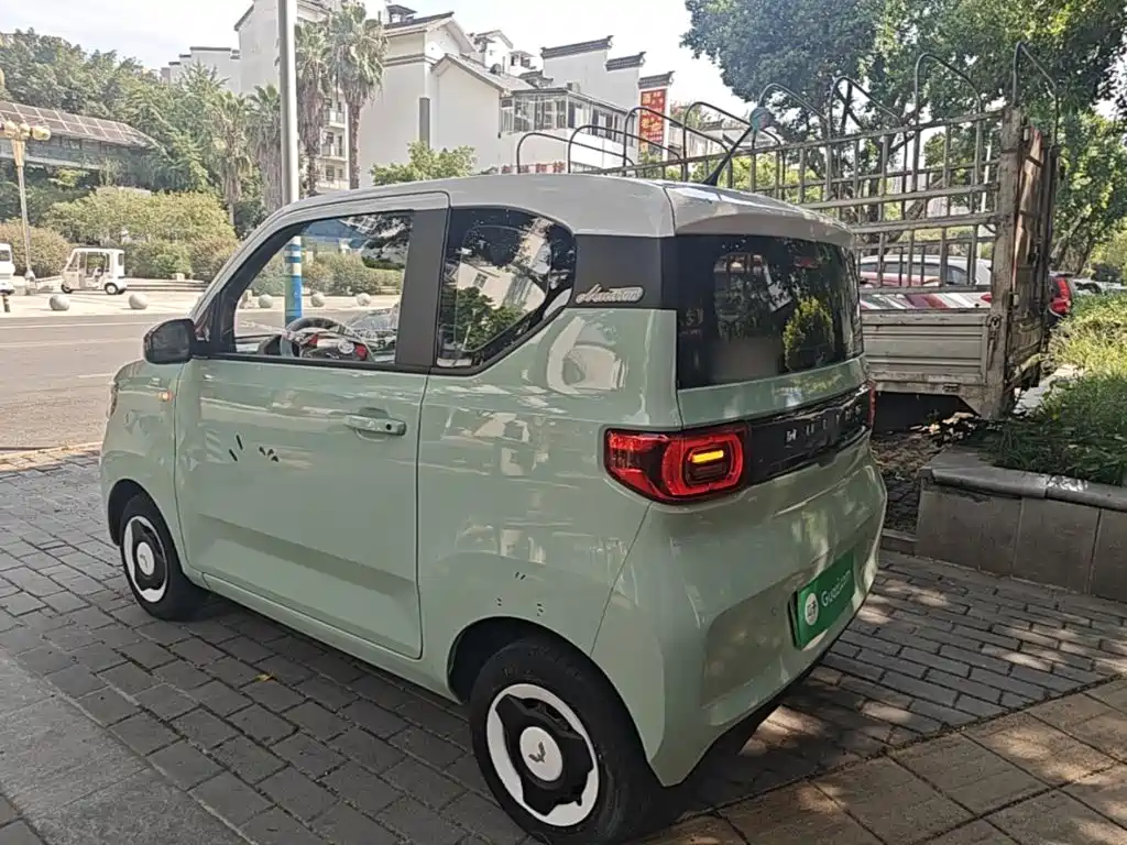 Wuling MINIEV — миниатюра 5