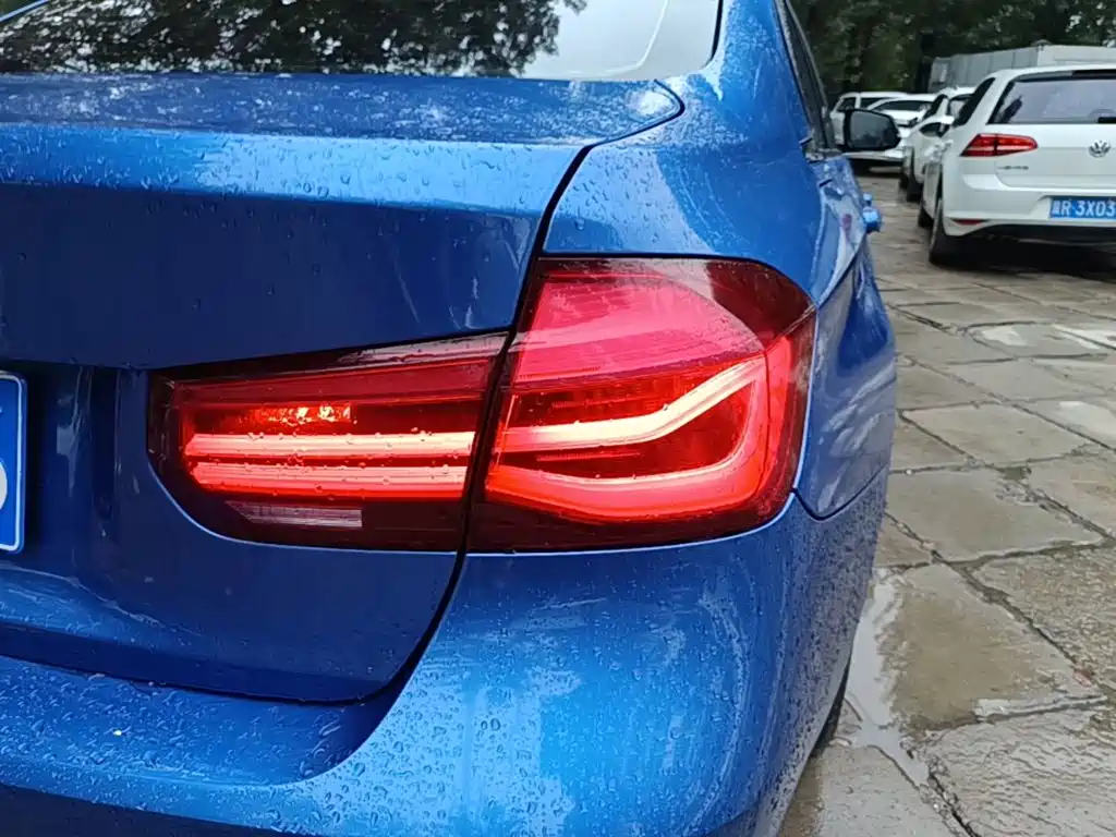 BMW 3 Series — миниатюра 8