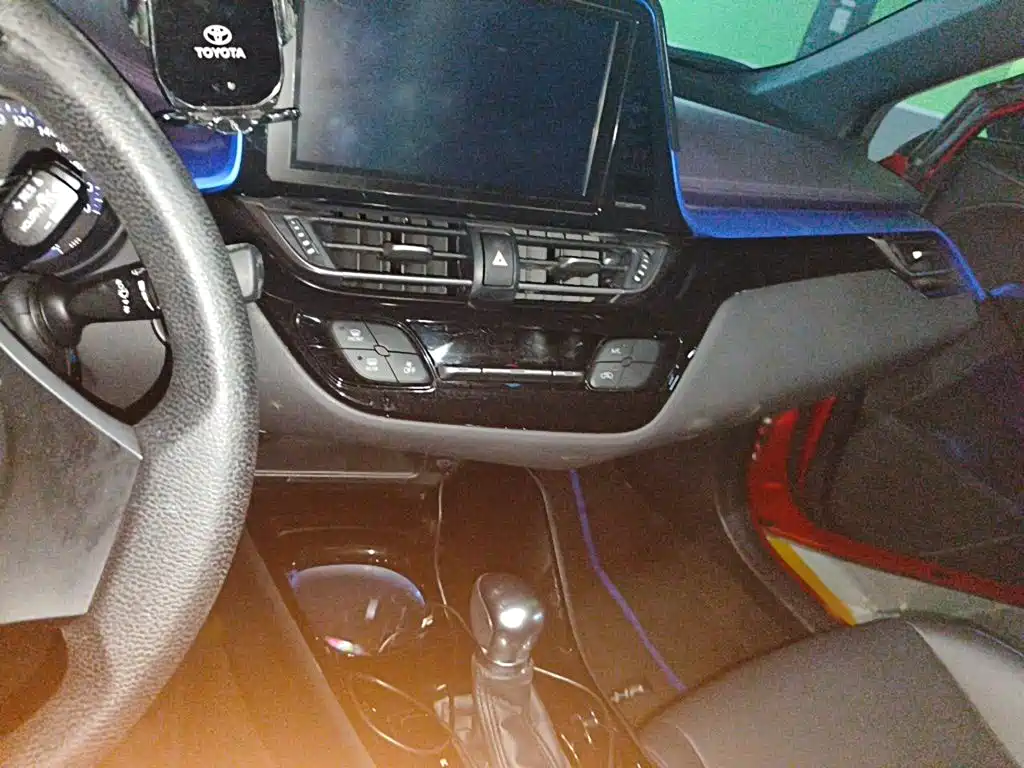 Toyota C-HR — миниатюра 6