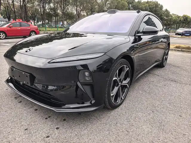 NIO NIO ET5T 2024