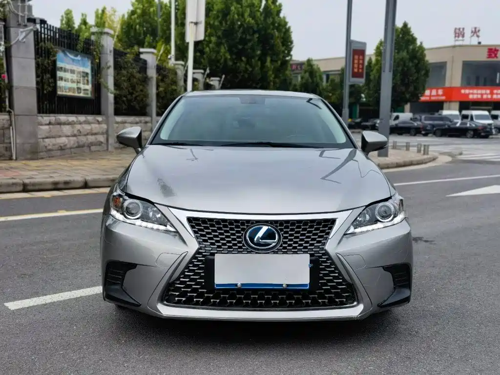 Lexus CT — миниатюра 2