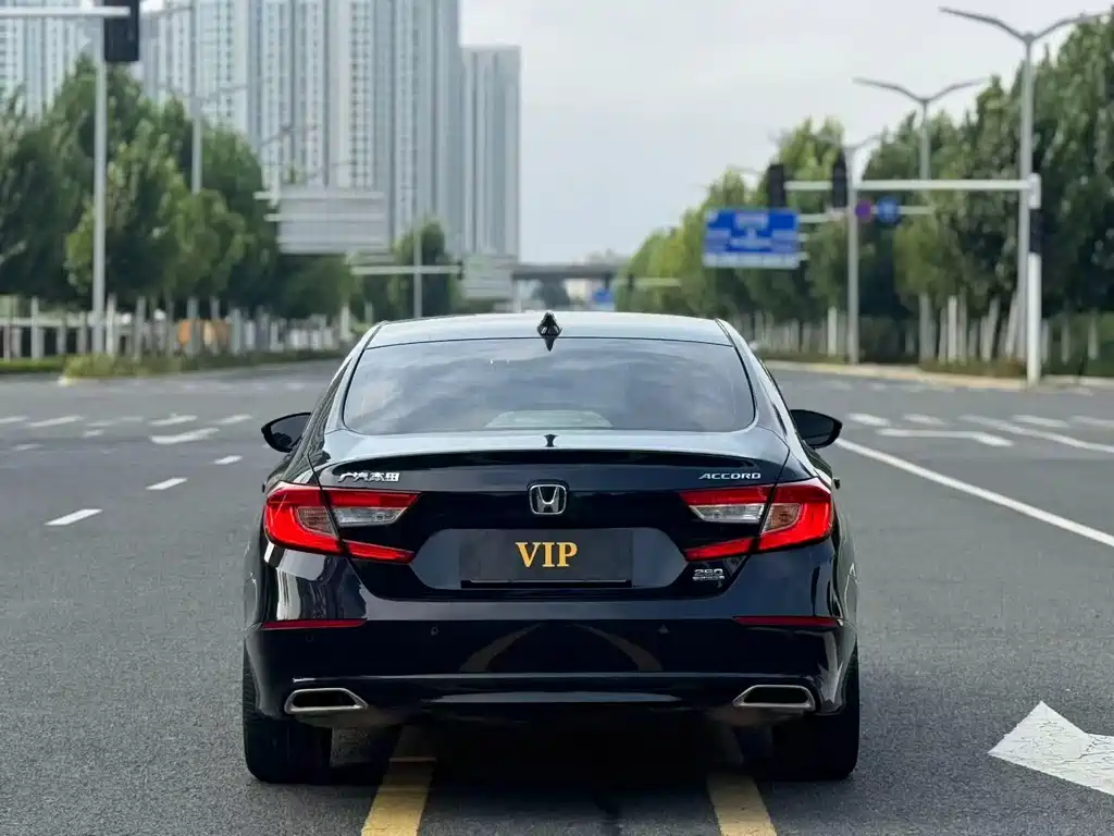 Honda Accord — миниатюра 8