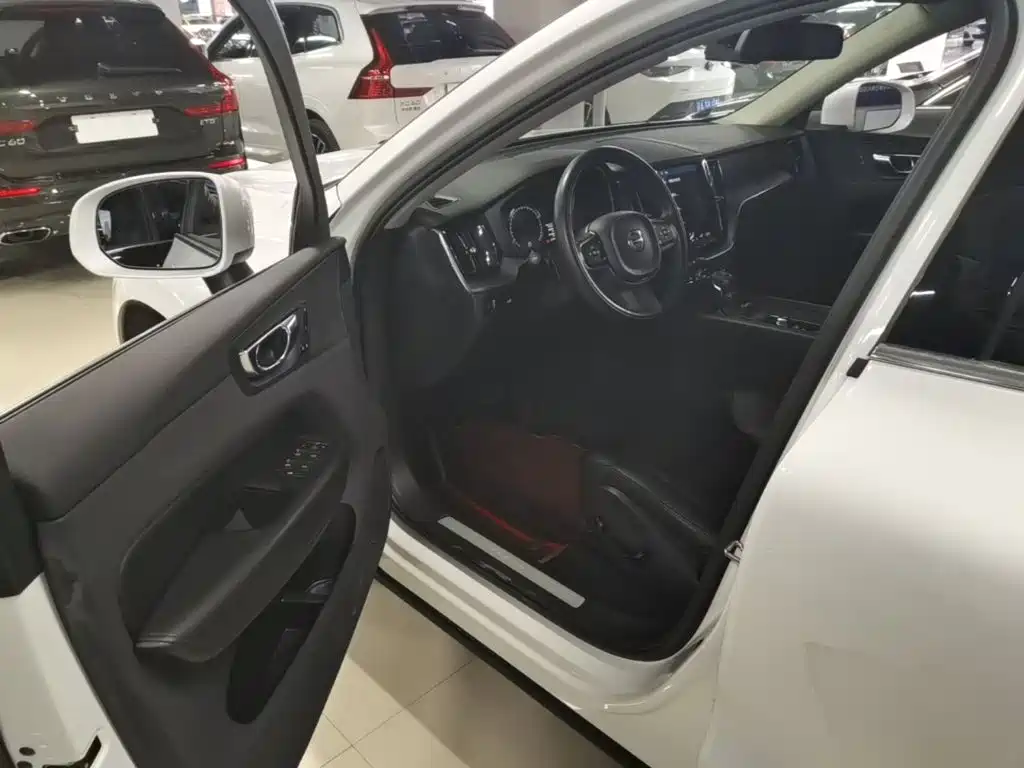 Volvo XC60 — миниатюра 16