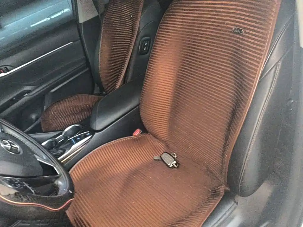Toyota Camry — миниатюра 16