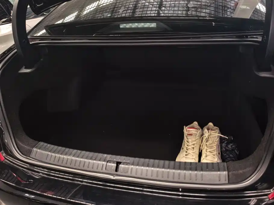 Volkswagen Passat — миниатюра 4