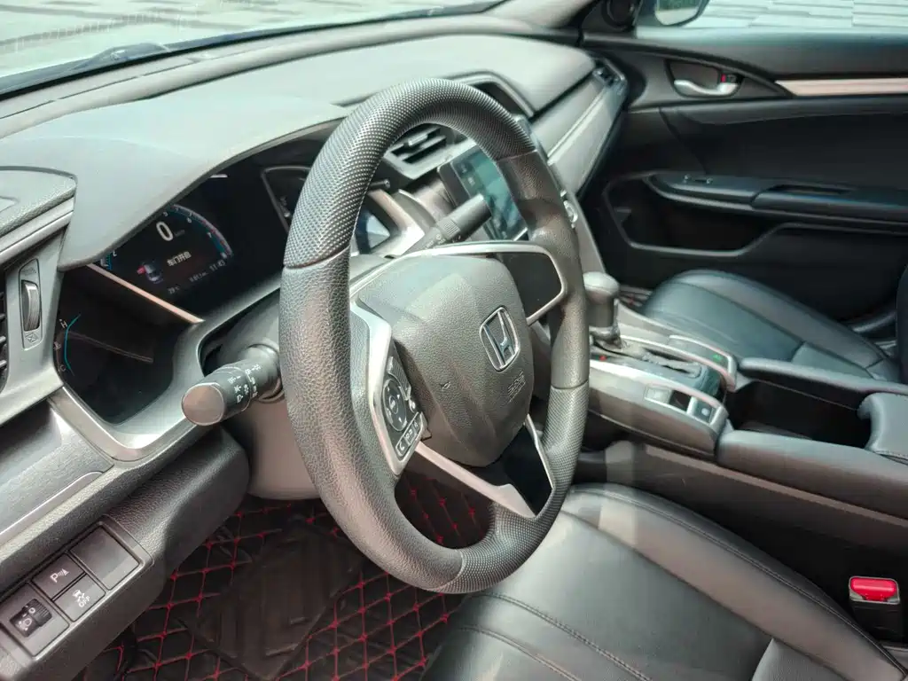 Honda Civic 2016 220TURBO CVT Luxury