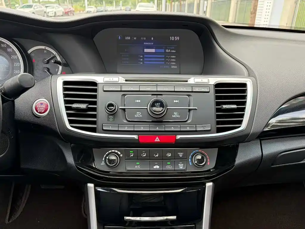 Honda Accord — миниатюра 9