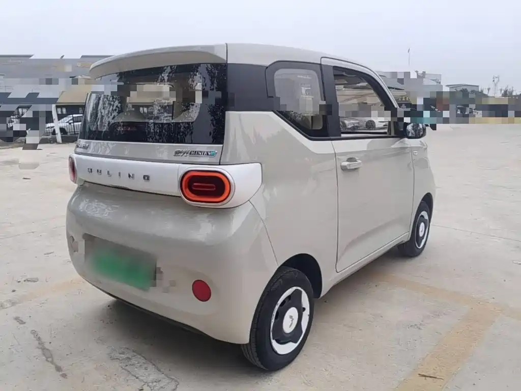 Wuling MINIEV — миниатюра 7