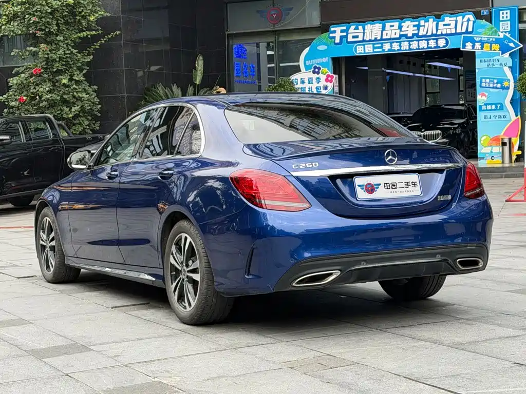 Mercedes-Benz C-Class — миниатюра 4