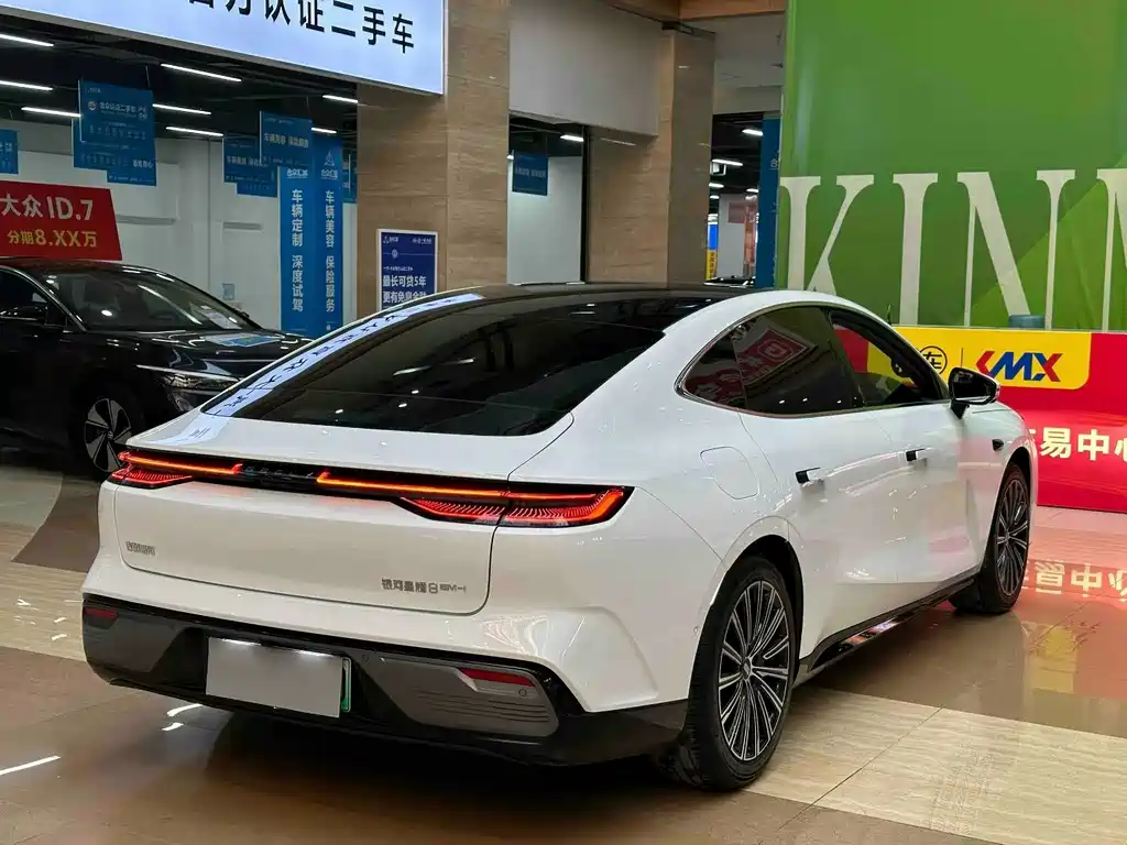 GEELY GALAXY GALAXY SPARKLE 8