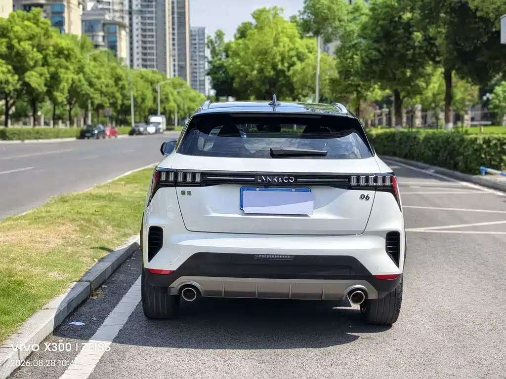 Lynk & Co 06 — миниатюра 7