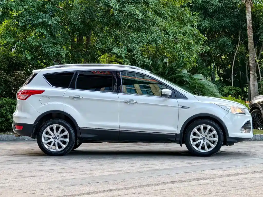 Ford Kuga — миниатюра 4
