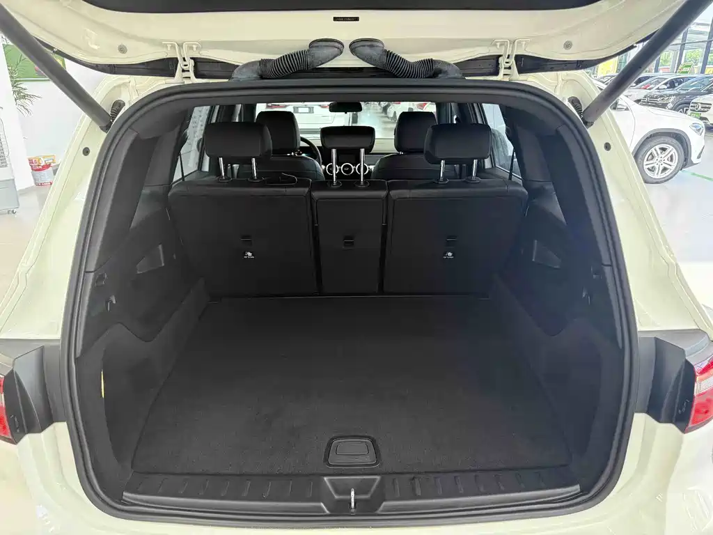 Mercedes-Benz GLB — миниатюра 19