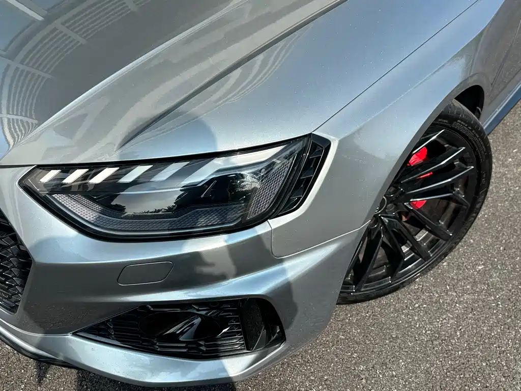 Audi RS 4 — миниатюра 9