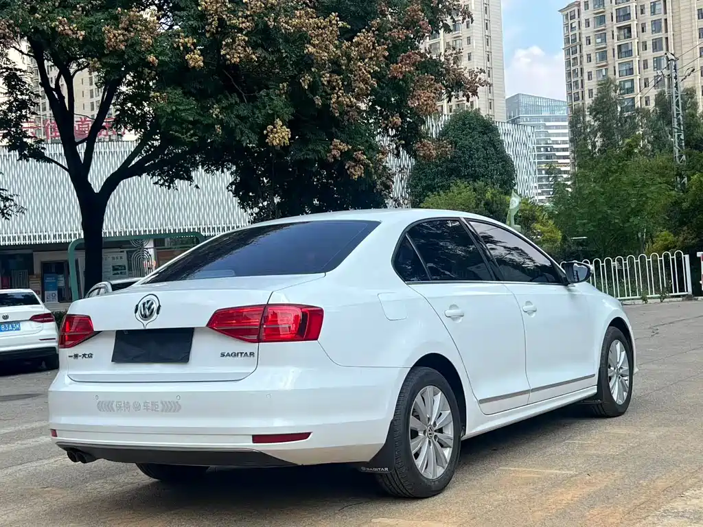 Volkswagen Sagitar — миниатюра 9