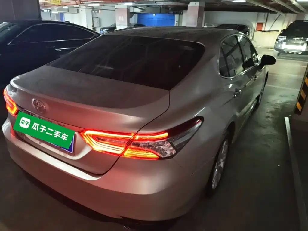 Toyota Camry — миниатюра 7