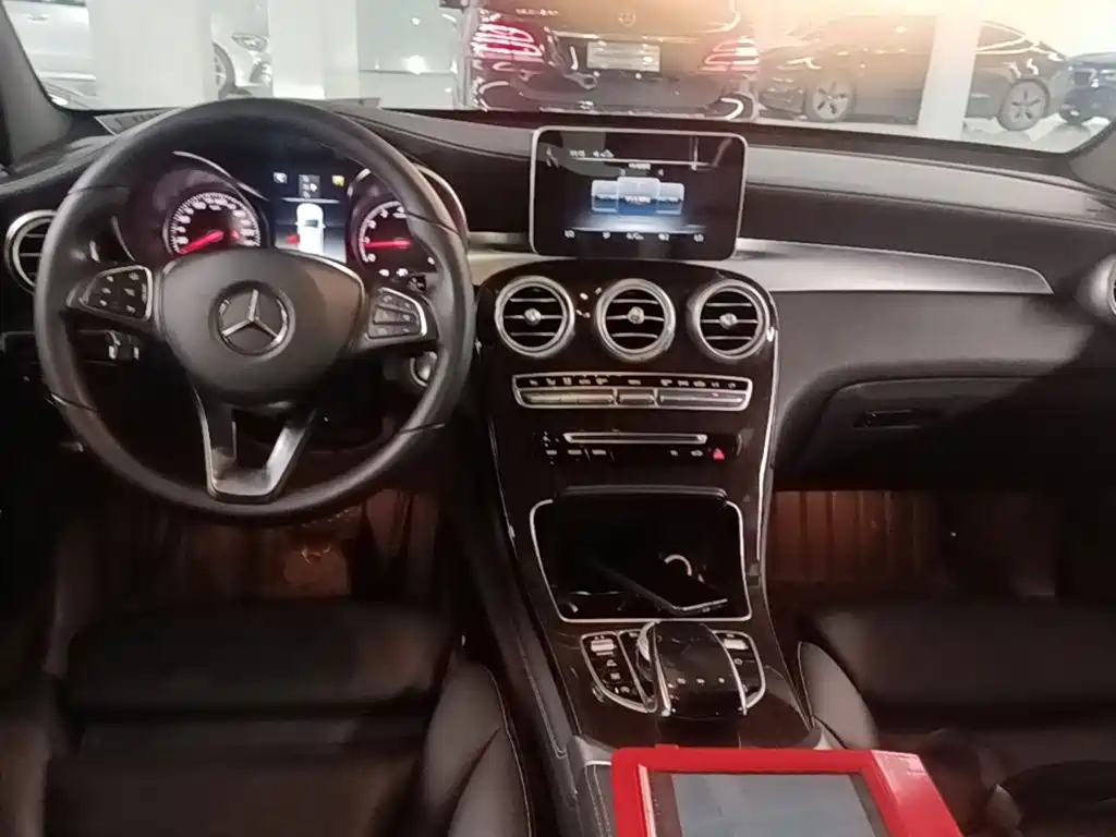 Mercedes-Benz GLC — миниатюра 10